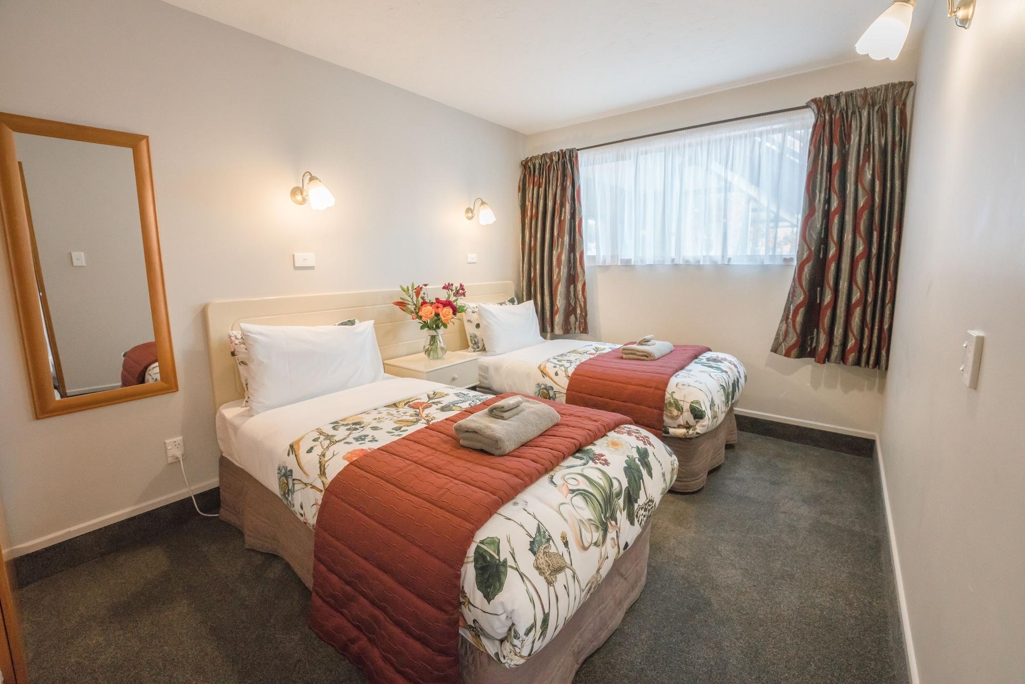 Strathern Motor Motel 4*
